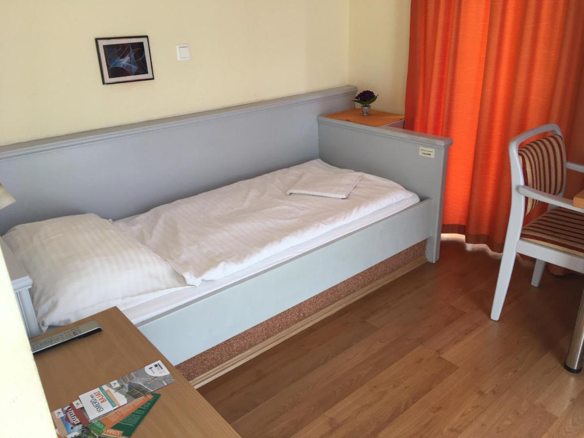 Hotel Foter Panzio Baja Zewnętrze zdjęcie