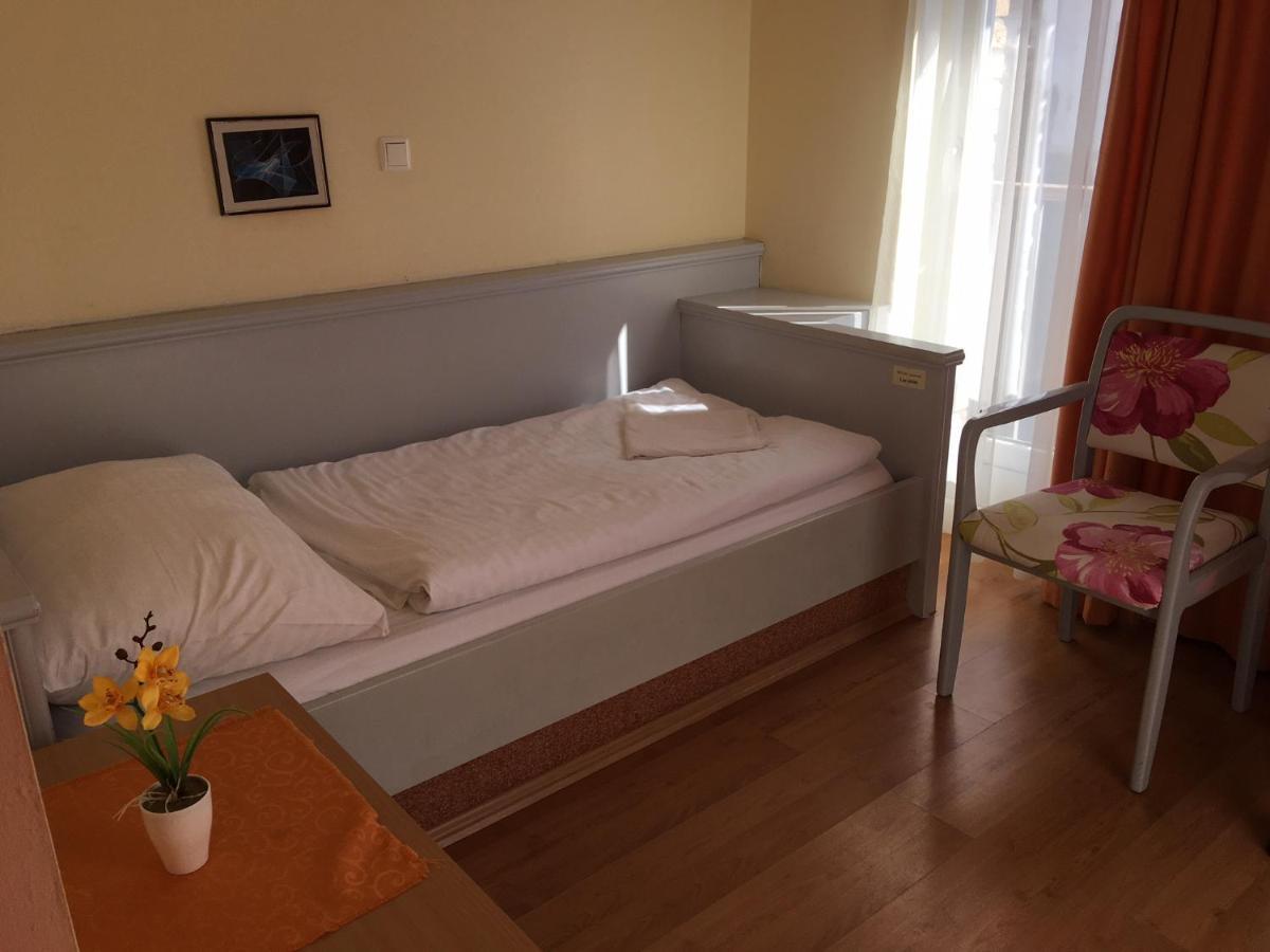 Hotel Foter Panzio Baja Zewnętrze zdjęcie