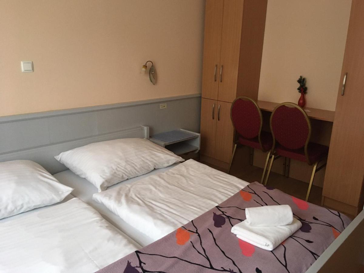 Hotel Foter Panzio Baja Zewnętrze zdjęcie